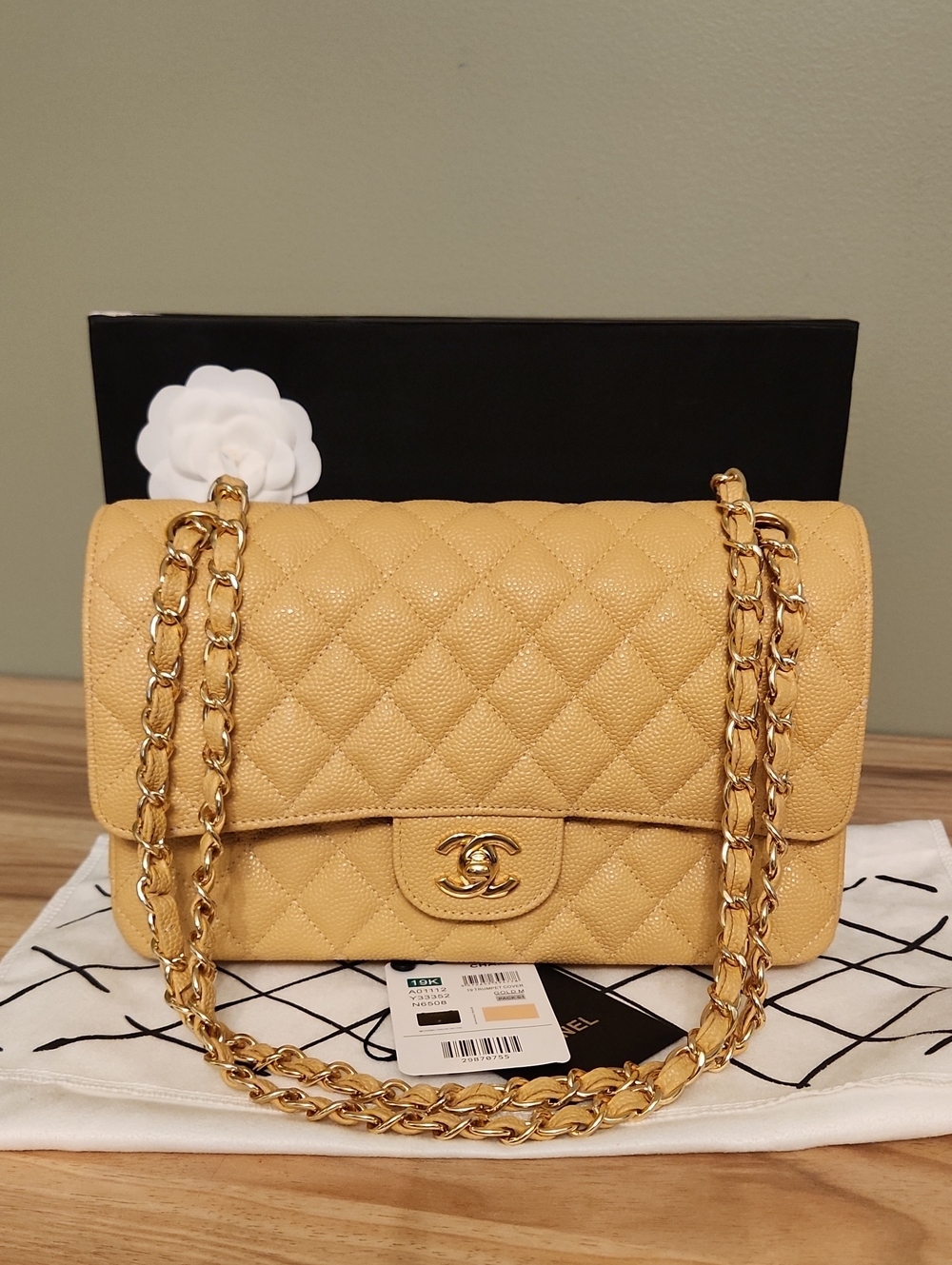 Quilted Shoulder Bag in Beige with Gold Chain